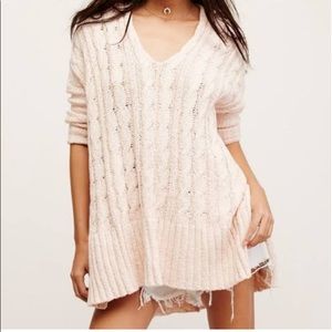EUC FREE PEOPLE Sz XS cream color  sweater,.worn only a few times.